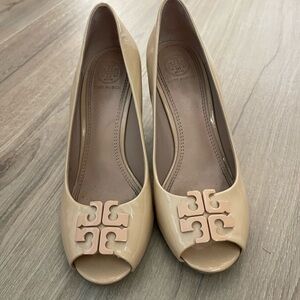 Tory Burch Beige Peep Toe Heels